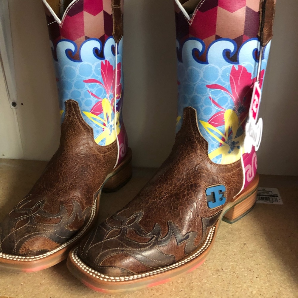 Cinch boots
